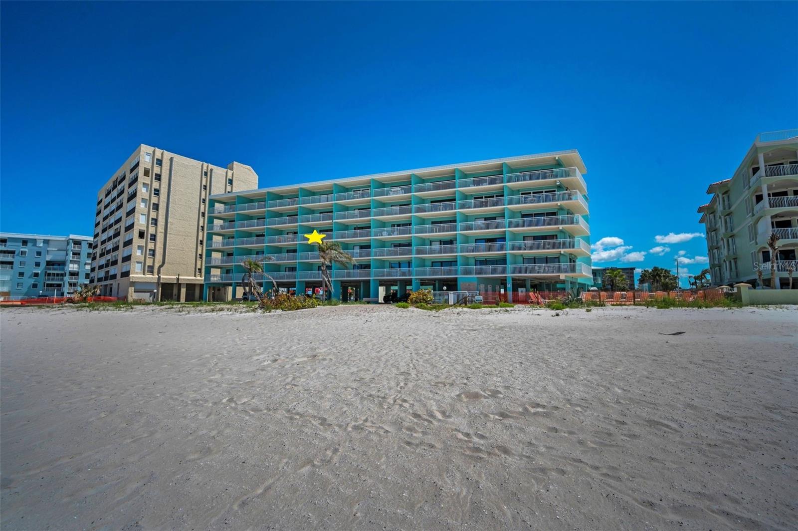 ... RESIDENCE # 306... PERFECT FLOOR - ELEVATOR IS AN OPTION HERE ON THE 3RD FLOOR. STAIRS ON BOTH ENDS OF THE COMPLEX.