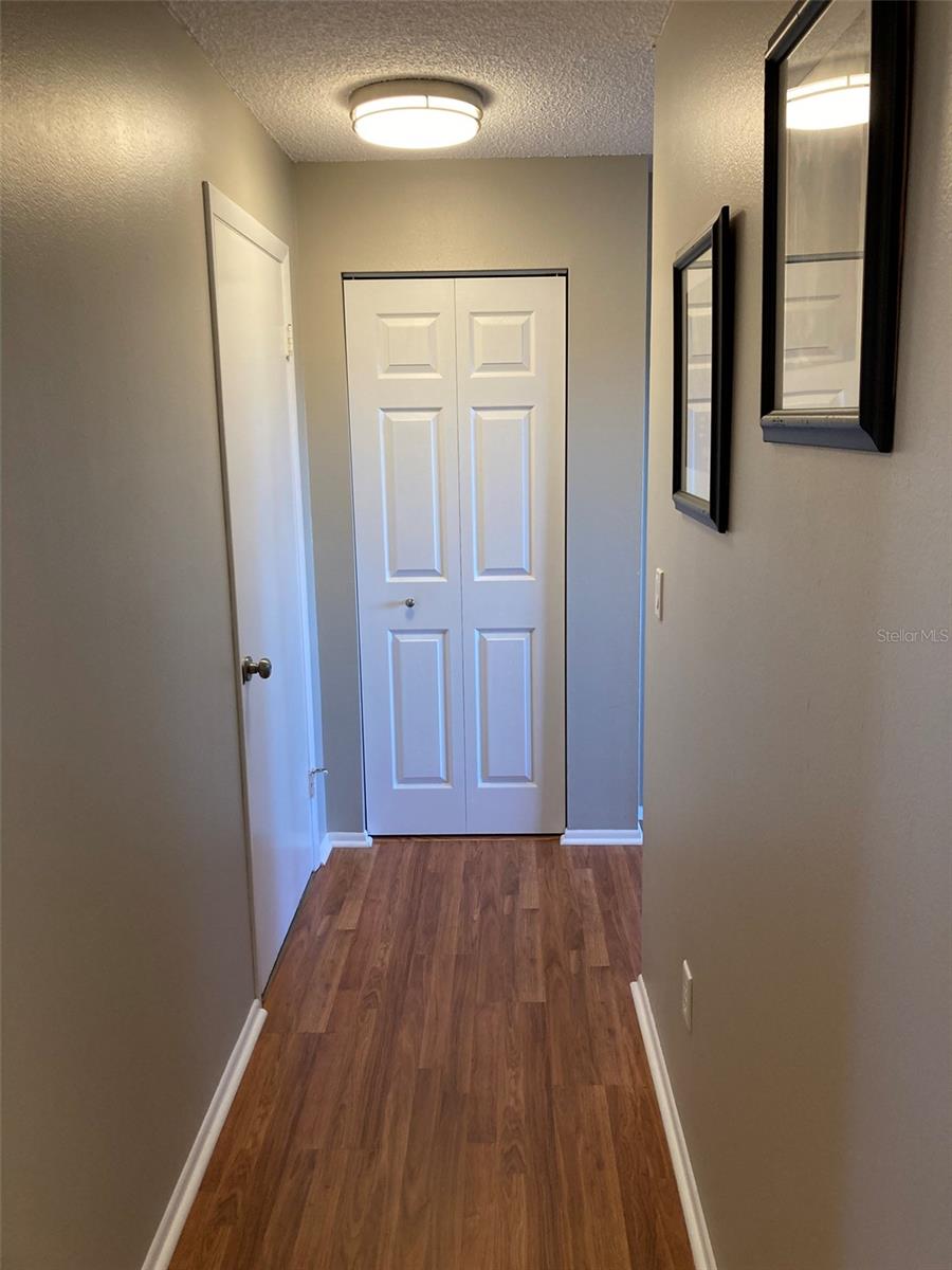 Hallway to both bedrooms
