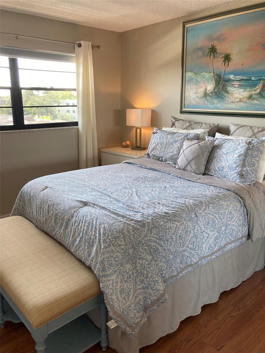 Guest bedroom