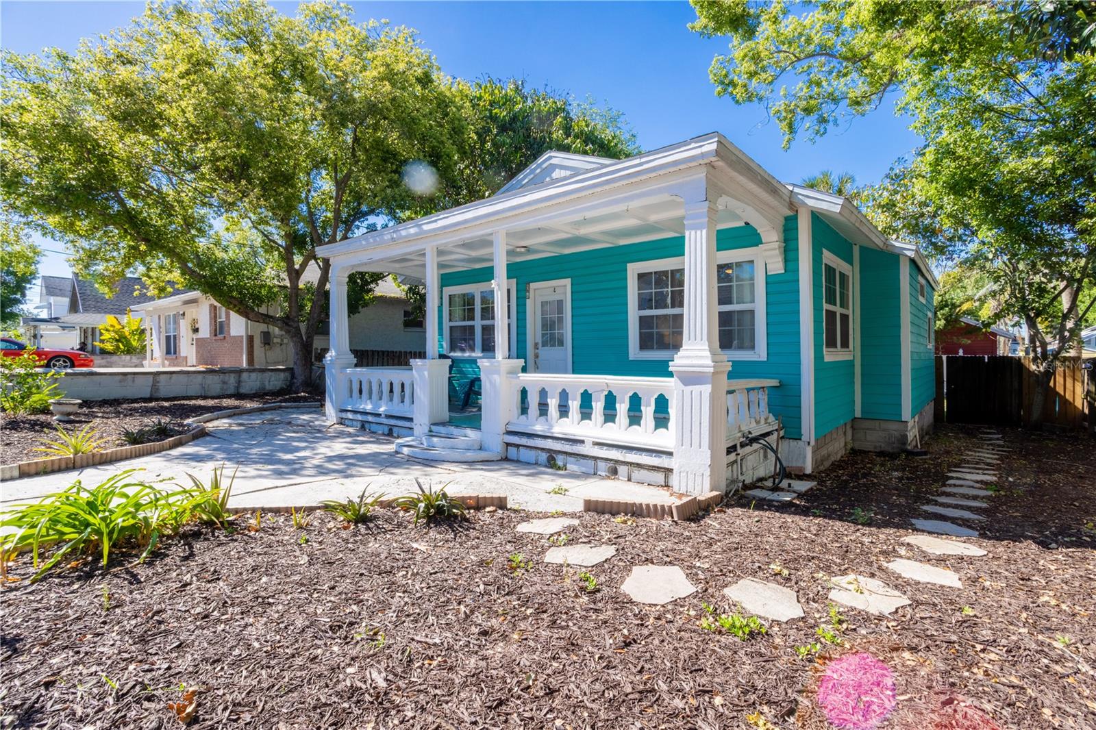 Charming Bungalow!
