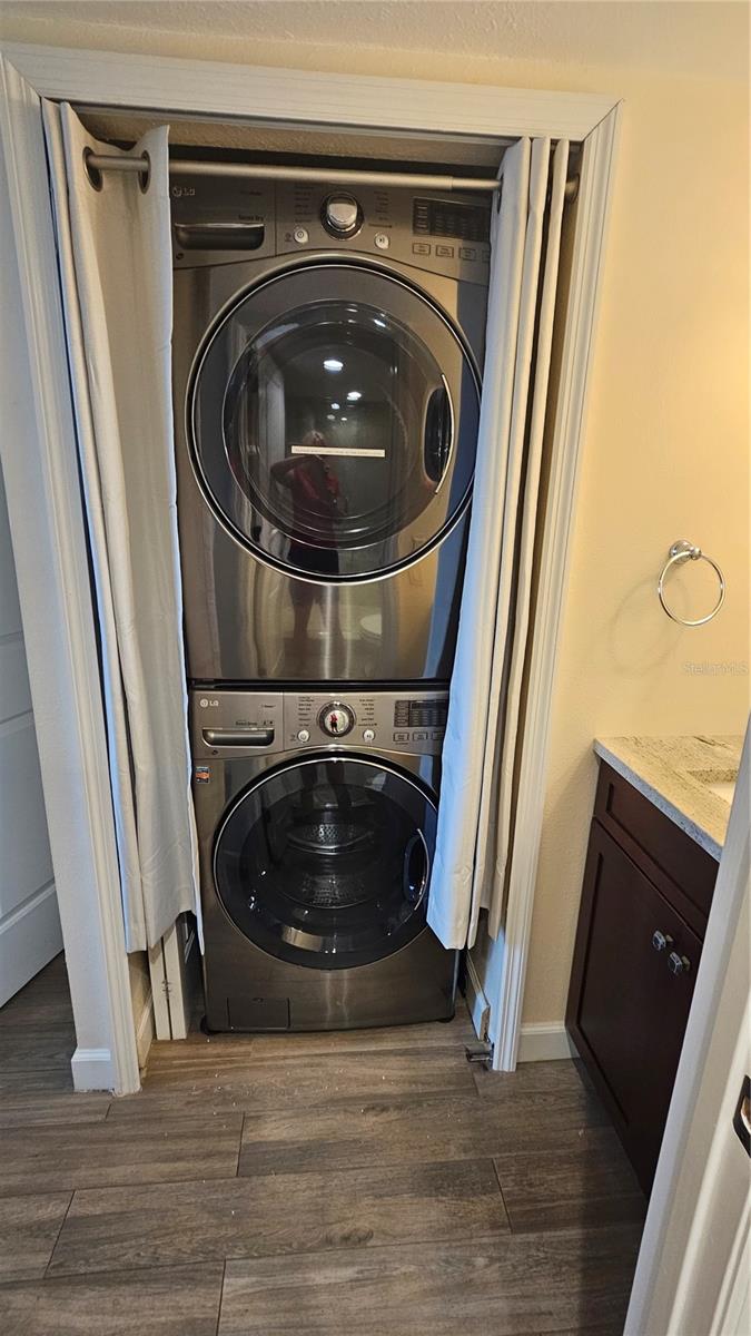 full size washer and dryer in bath 2 closet