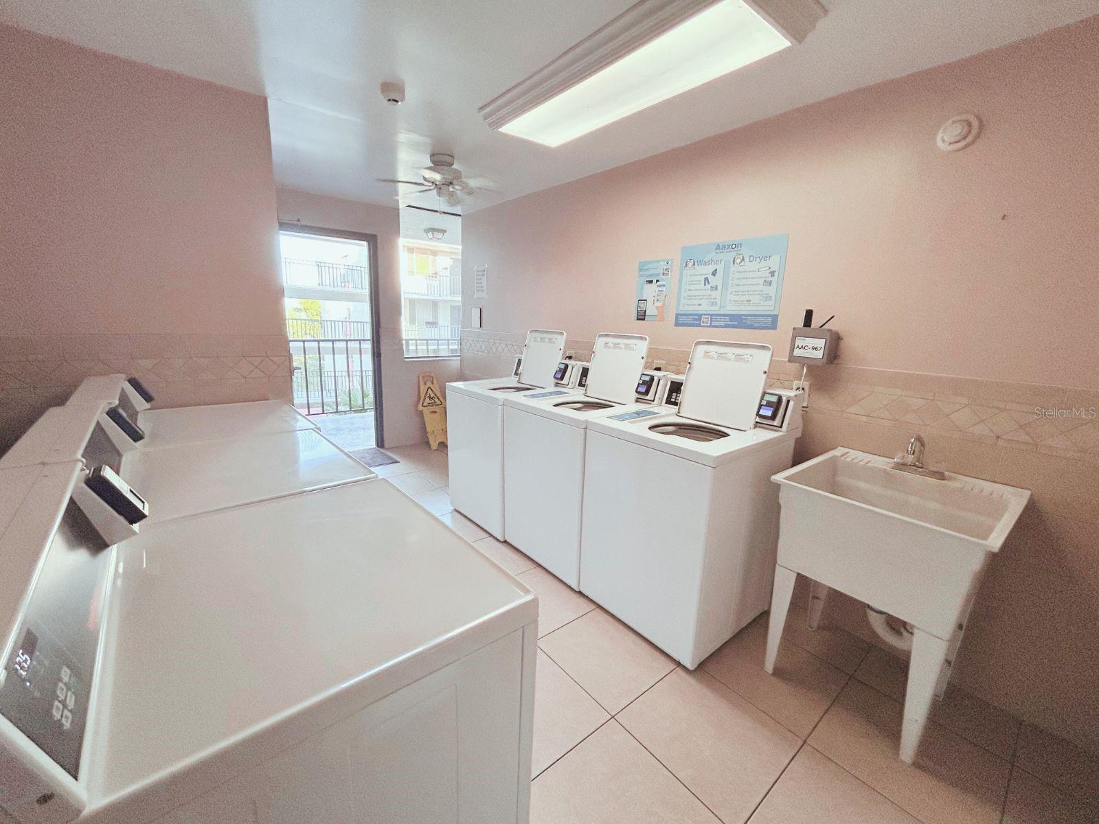 2699 SEVILLE BLVD UNIT 705CLEARWATER, FL 33764 - Laundry Room Community