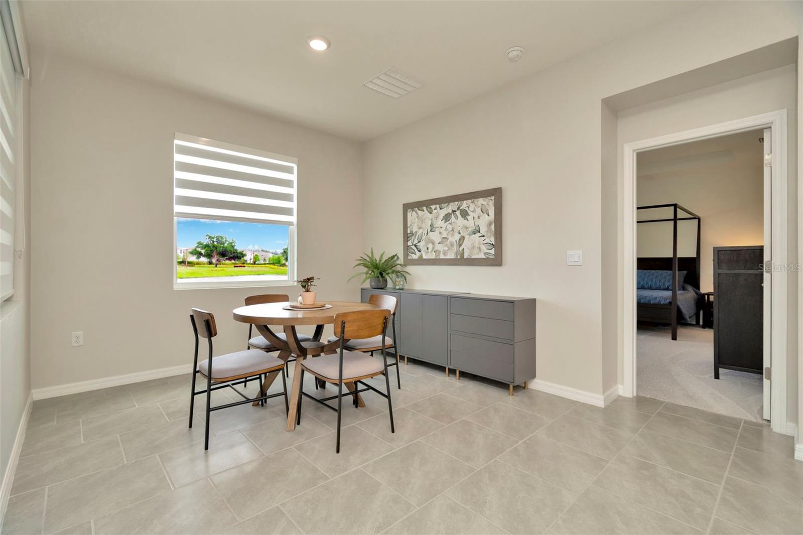 Breakfast area with water view