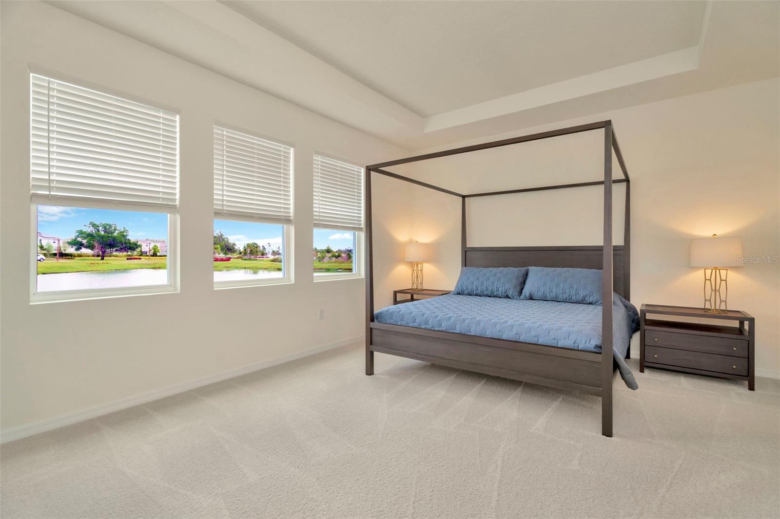 Primary Bedroom/Owner's suite w/water view