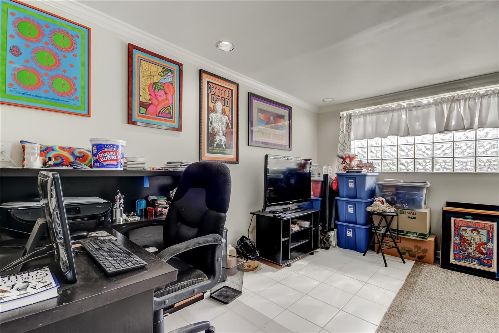 bonus room/possible 4th bedroom