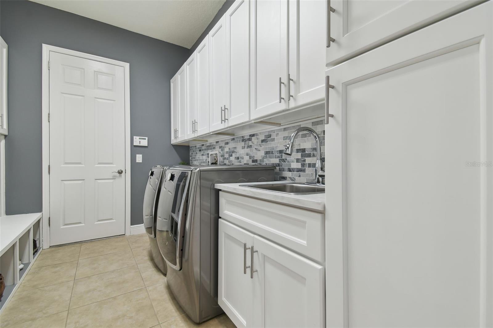 Mud Room/Laundry