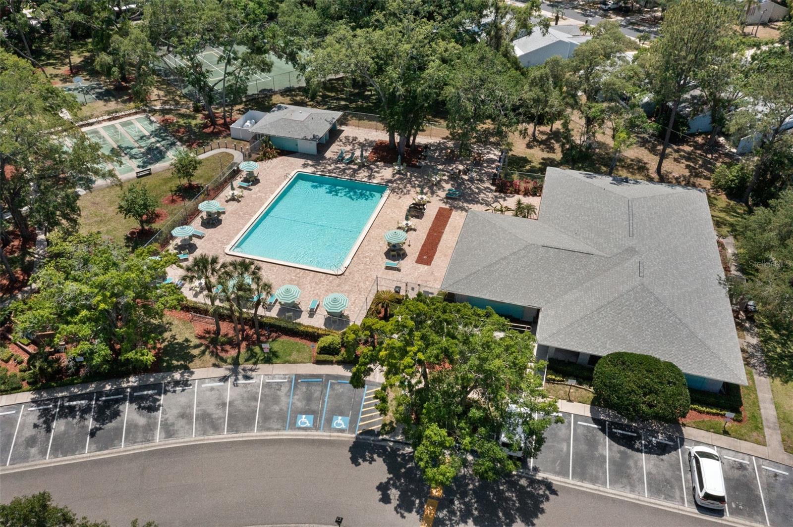 Pool and clubhouse!