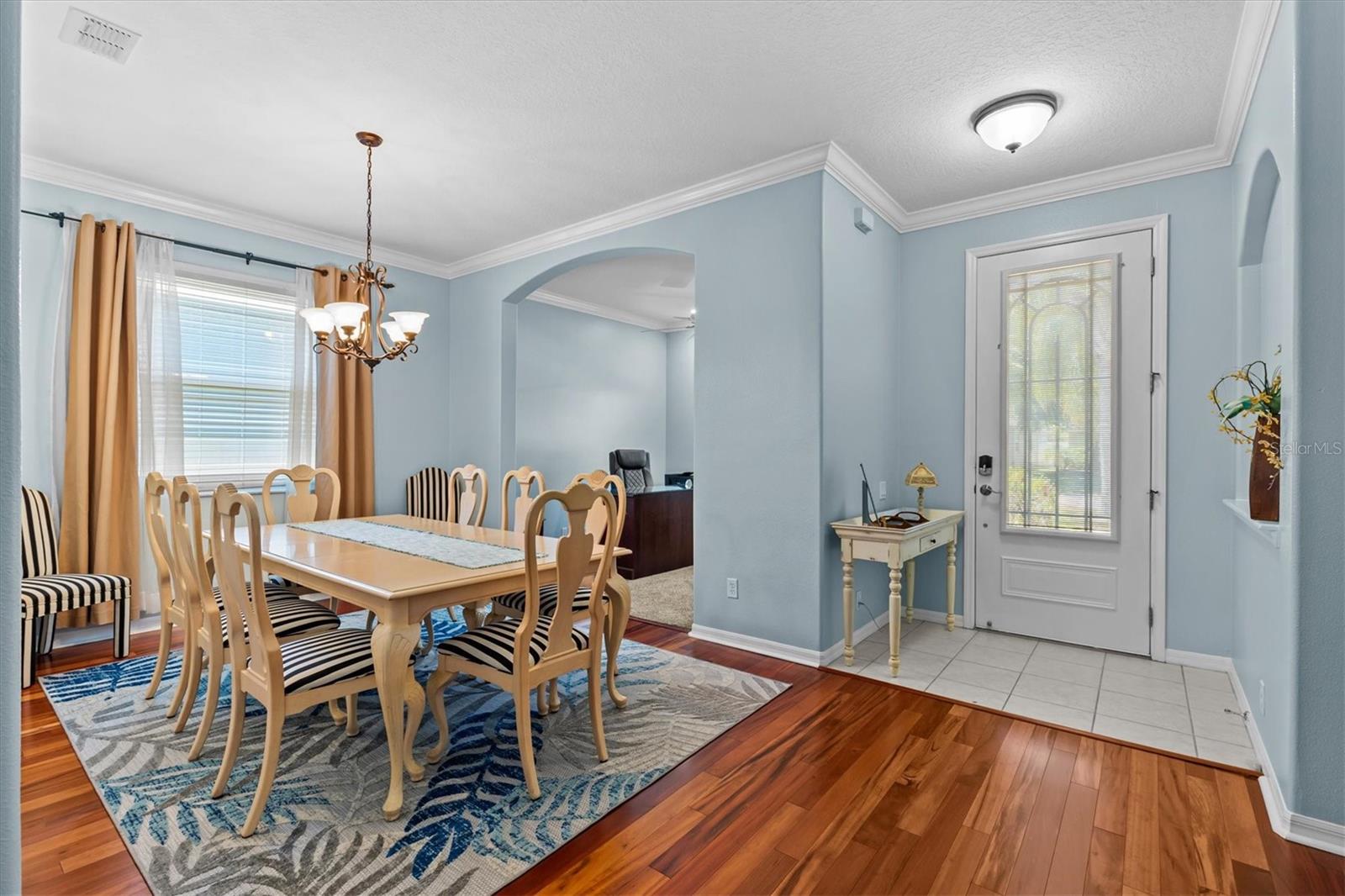Formal Dining