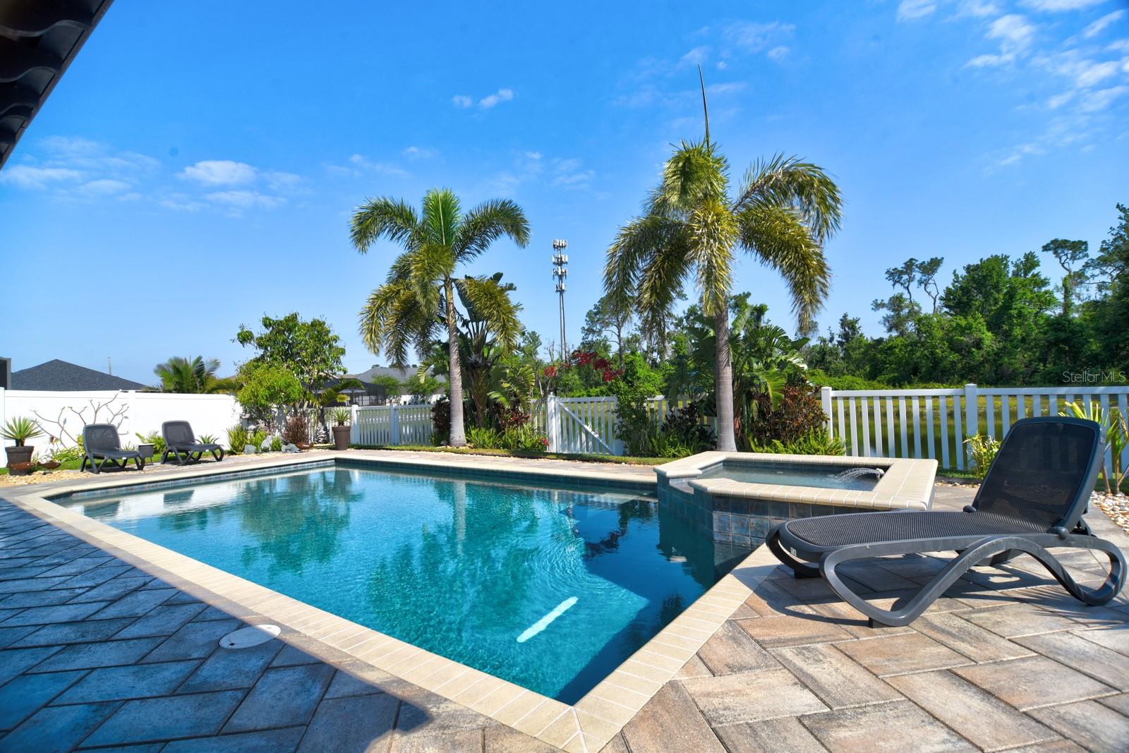 Pool/Hot Tube Area