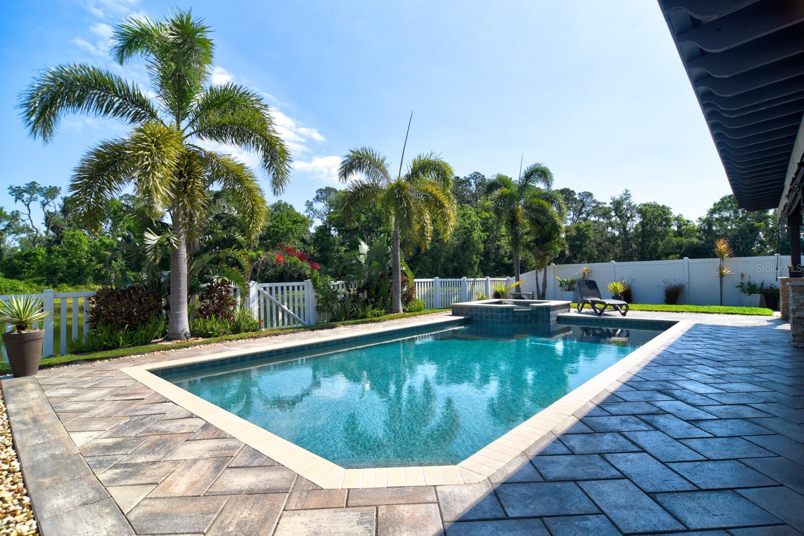 Pool/Hot Tube Area