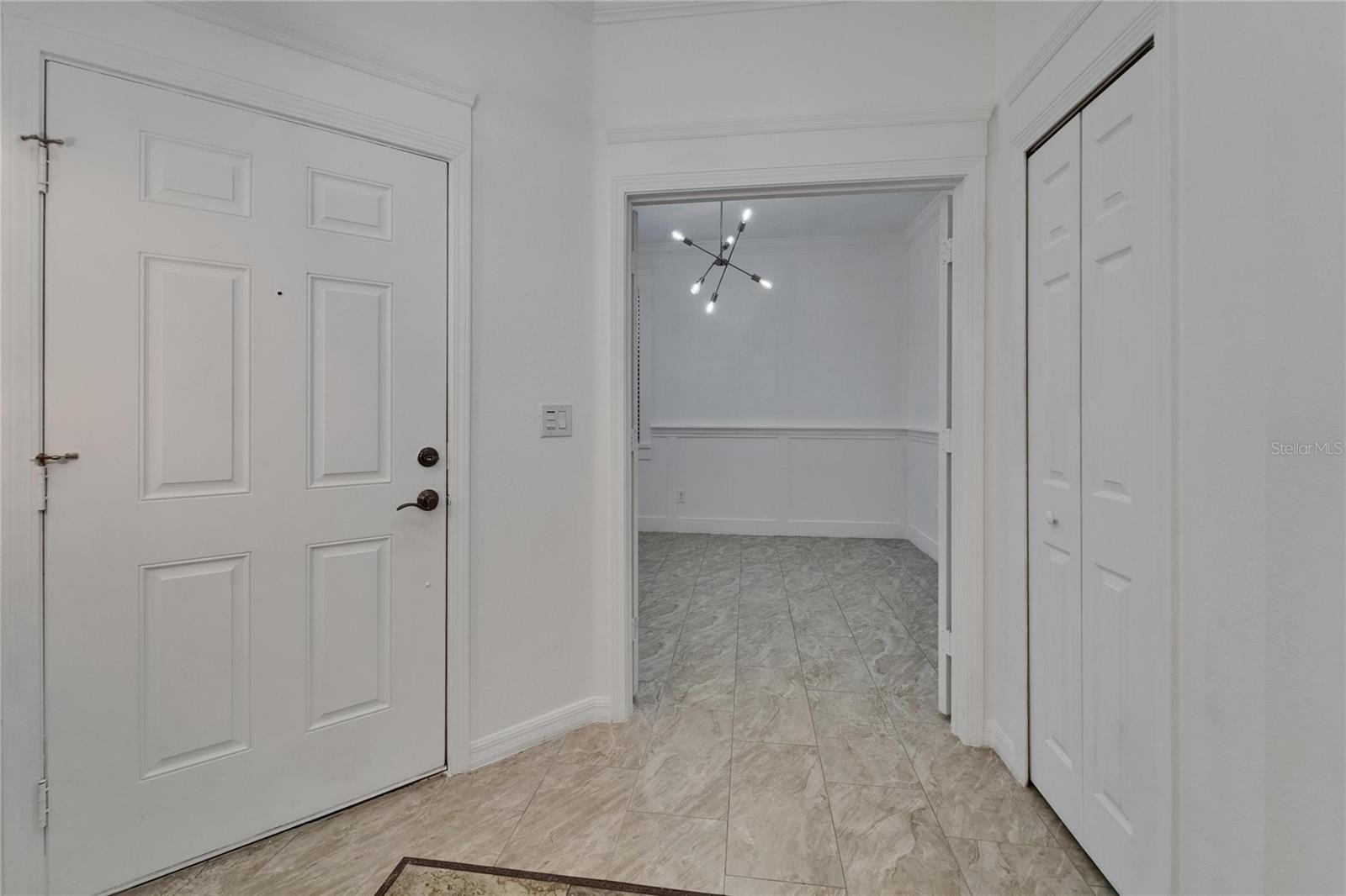 Entrance to Flexroom/office/den