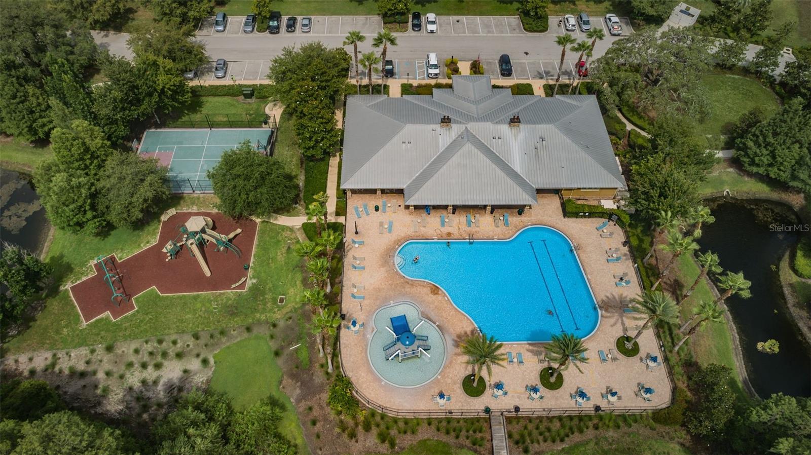 Community Pool and Clubhouse!