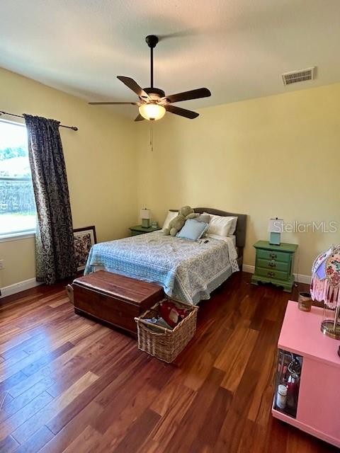 2nd Bedroom w/Ceiling Fan