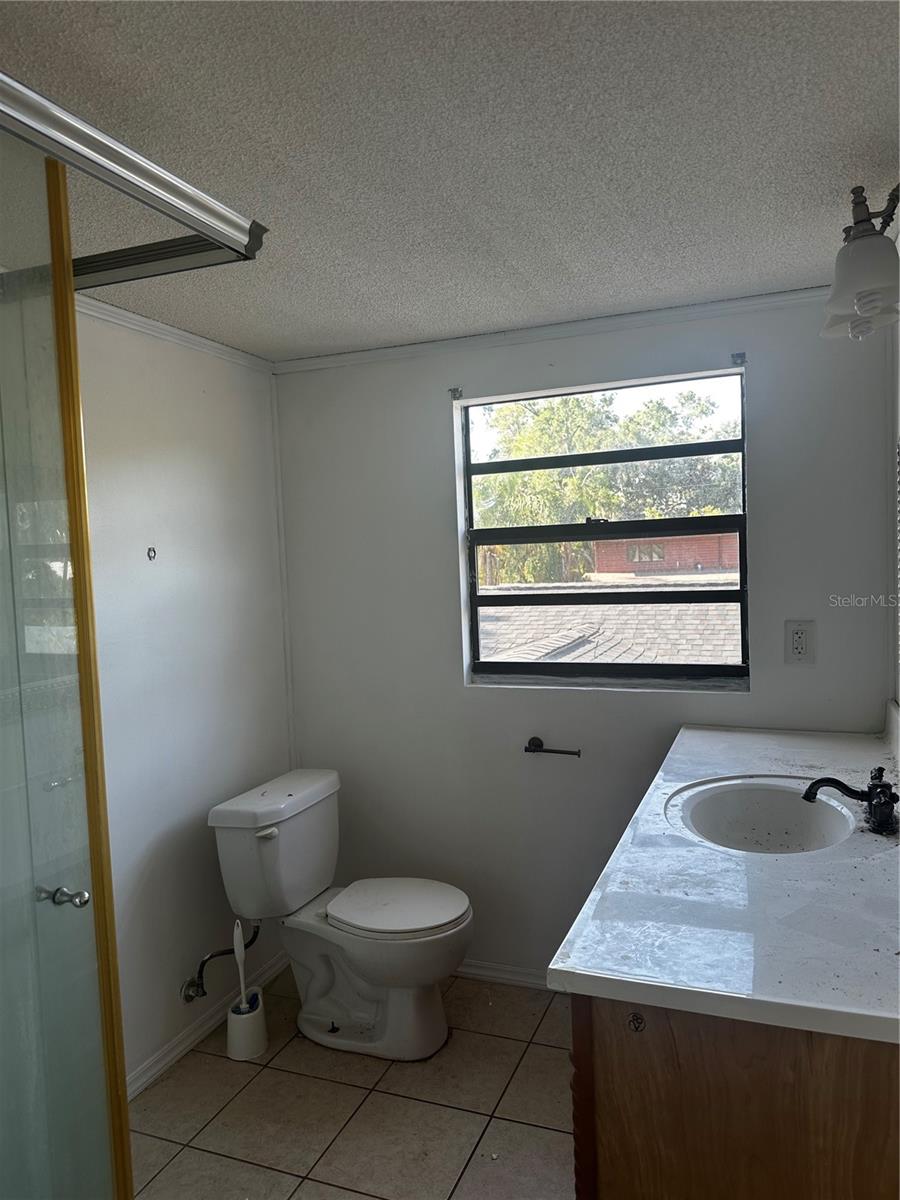bedroom 4 bathroom