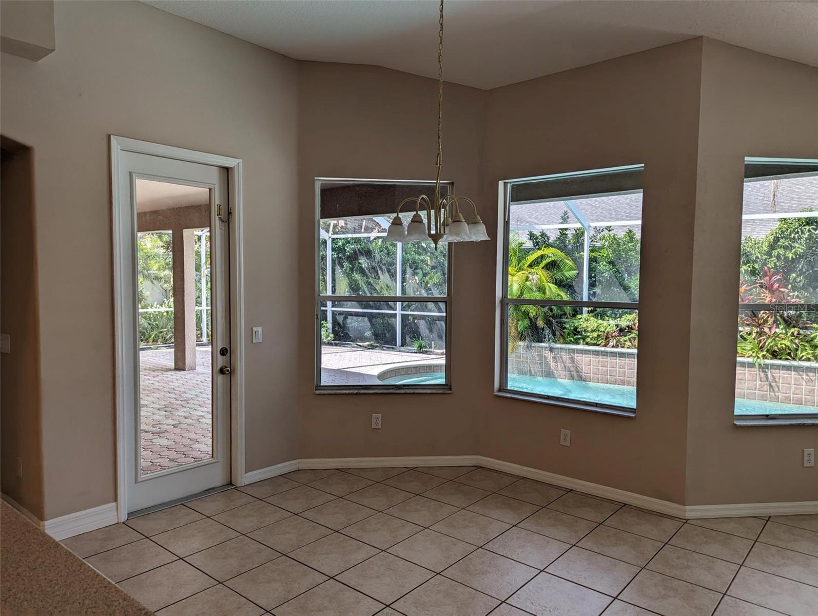 BREAKFAST NOOK
