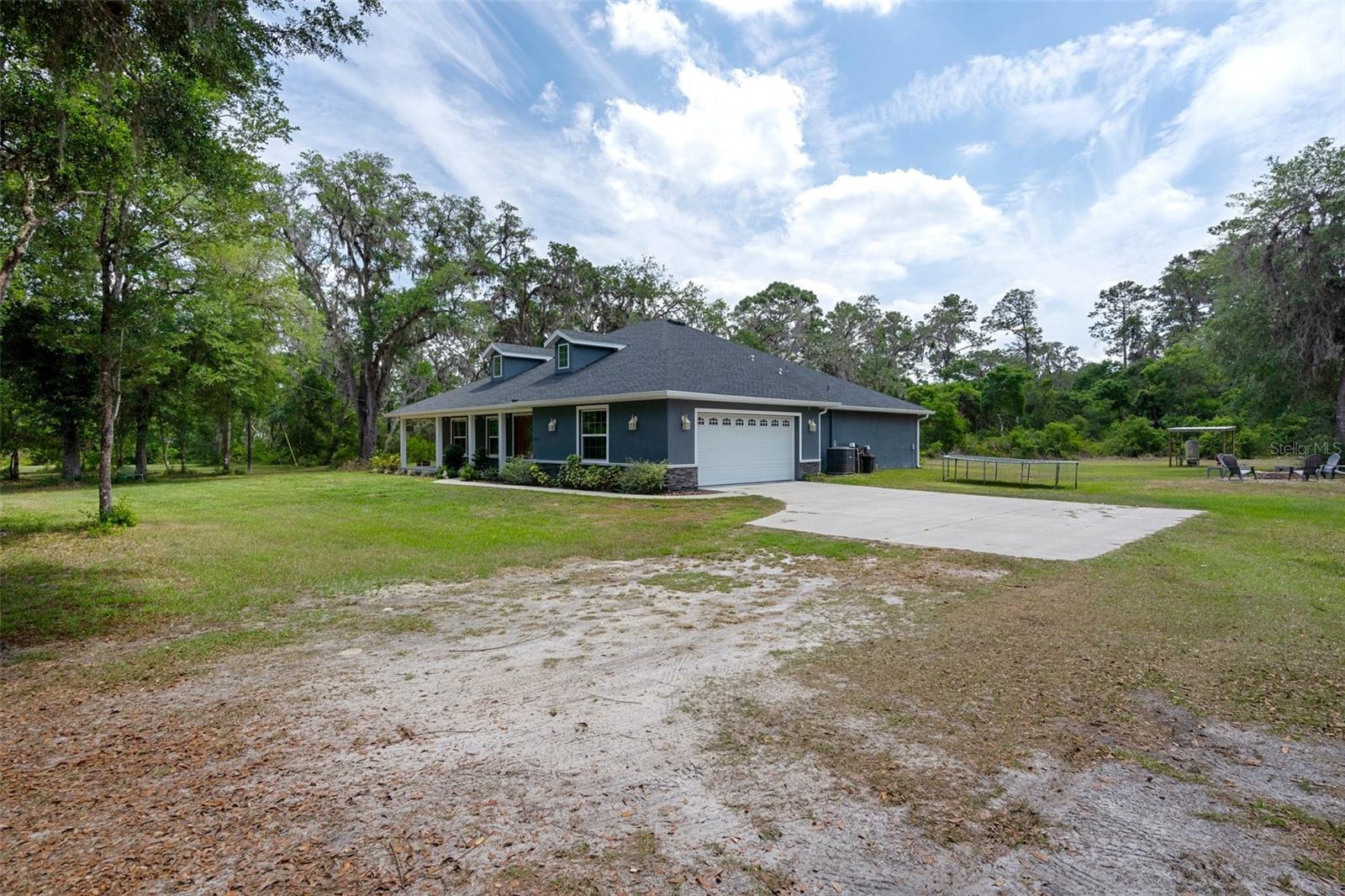 This a view of the right side of the home