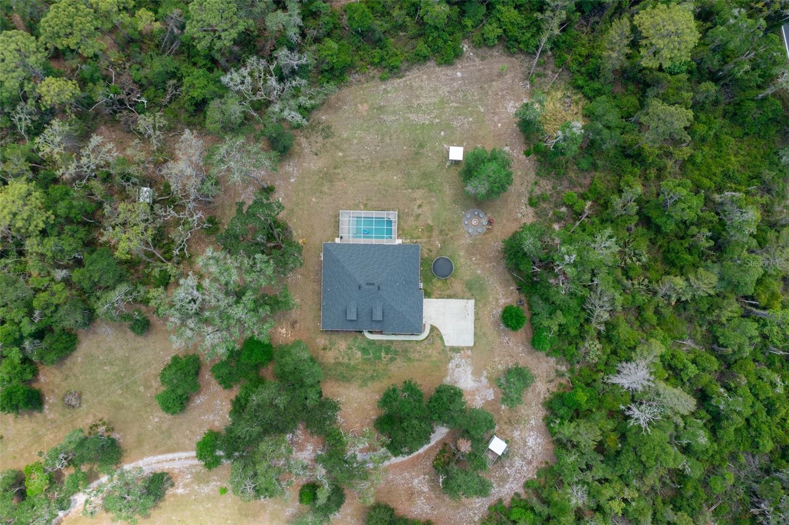 This is an awesome Birds eye view of the home