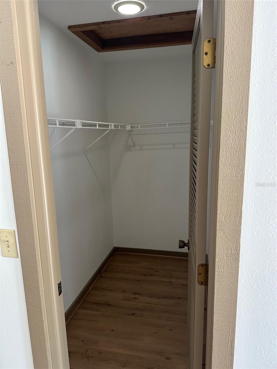 walk in closet