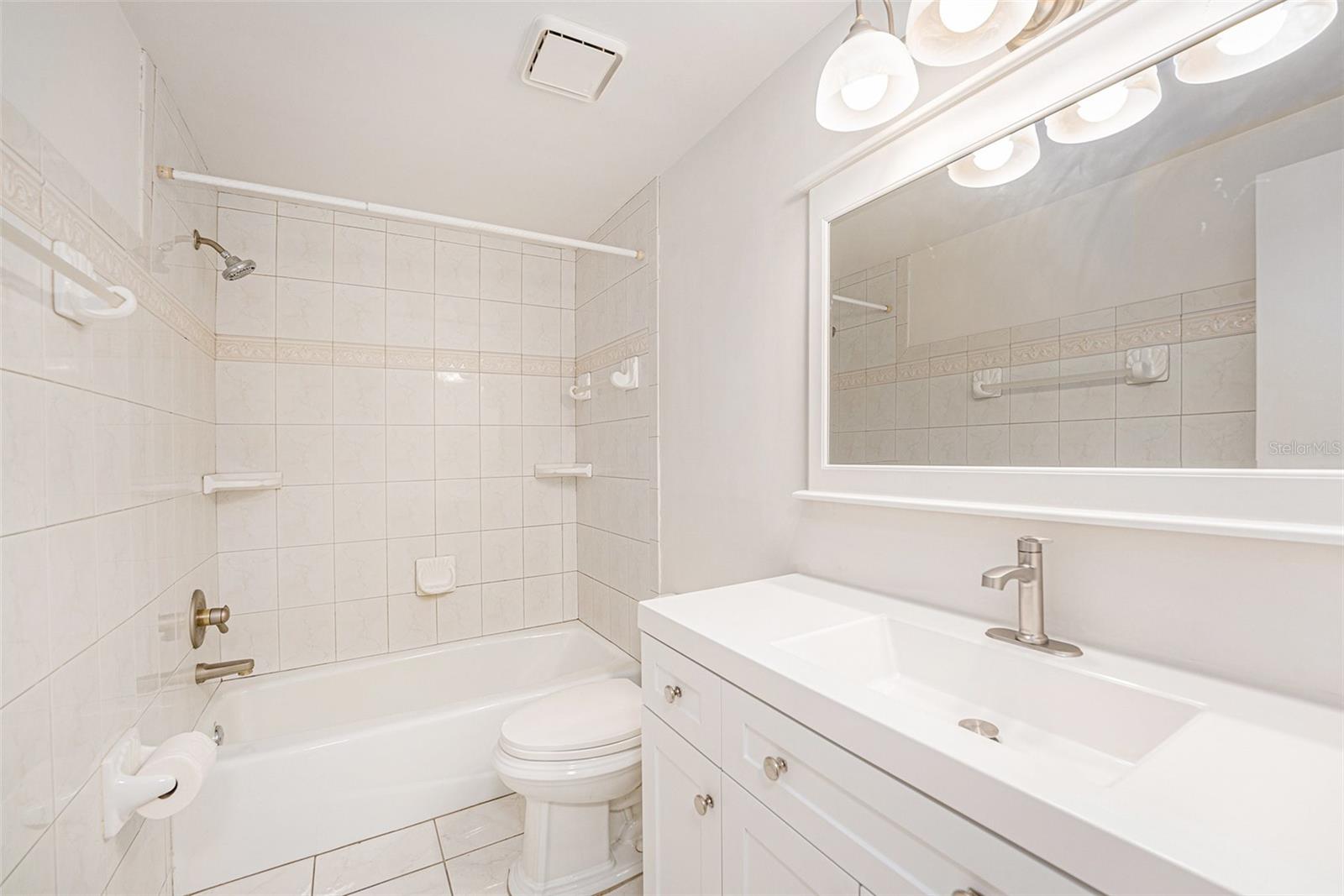 2nd Bathroom