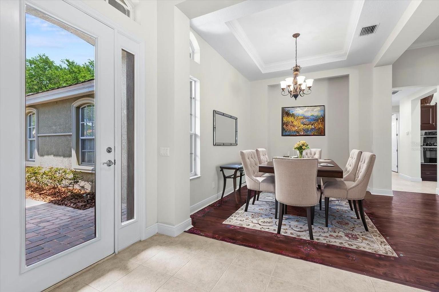 Virtually Staged-Dining Room