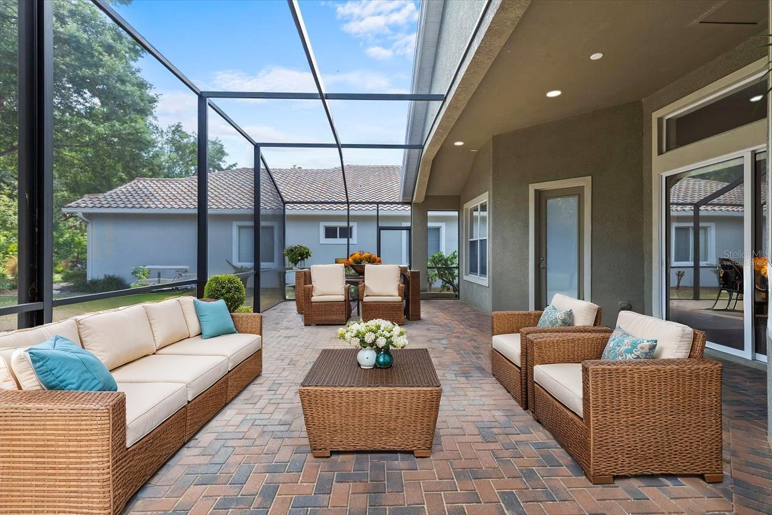 Virtually Staged-Screened-In Patio