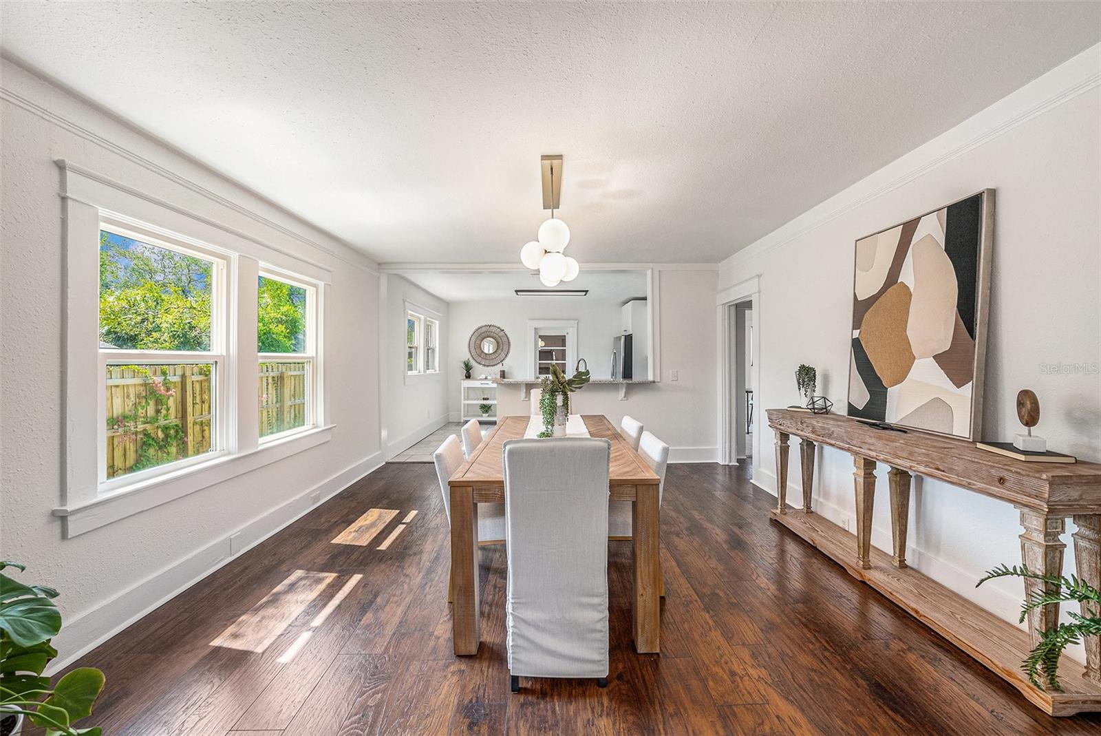 Light and Bright Dining Area