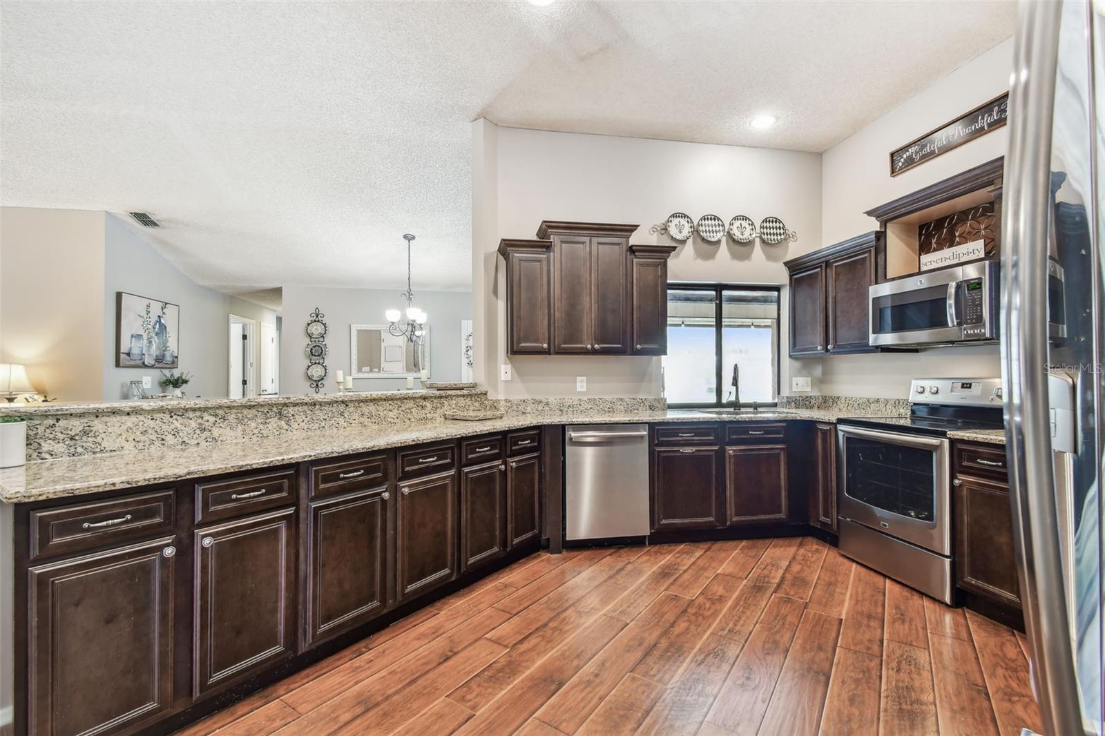 HUGE KITCHEN