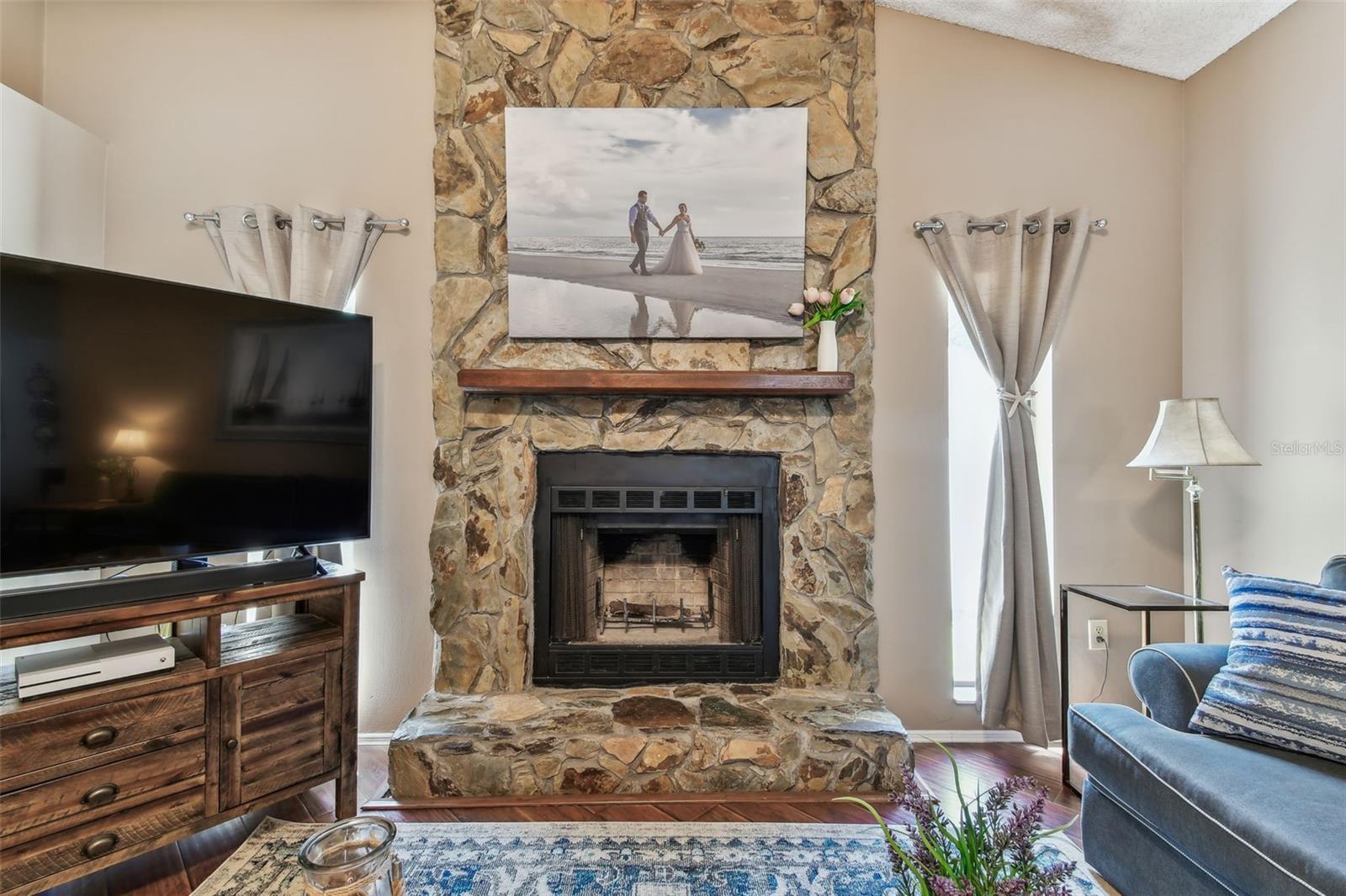 WOOD BURING FIREPLACE
