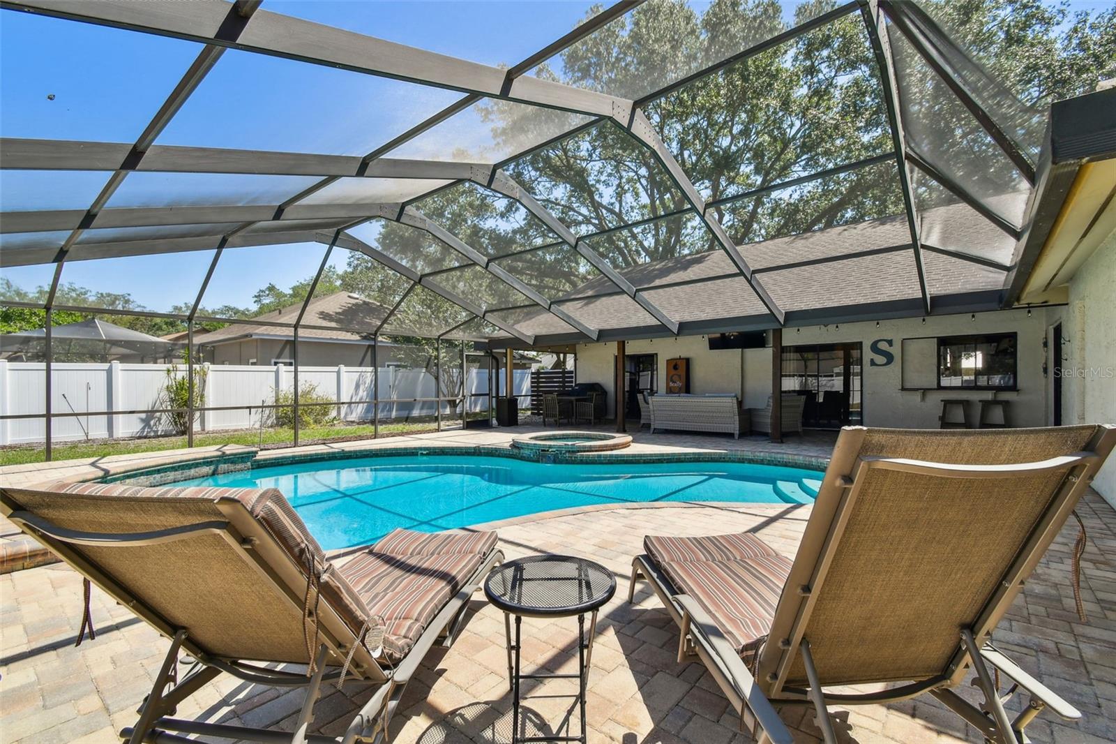FULLY CAGED POOL DECK
