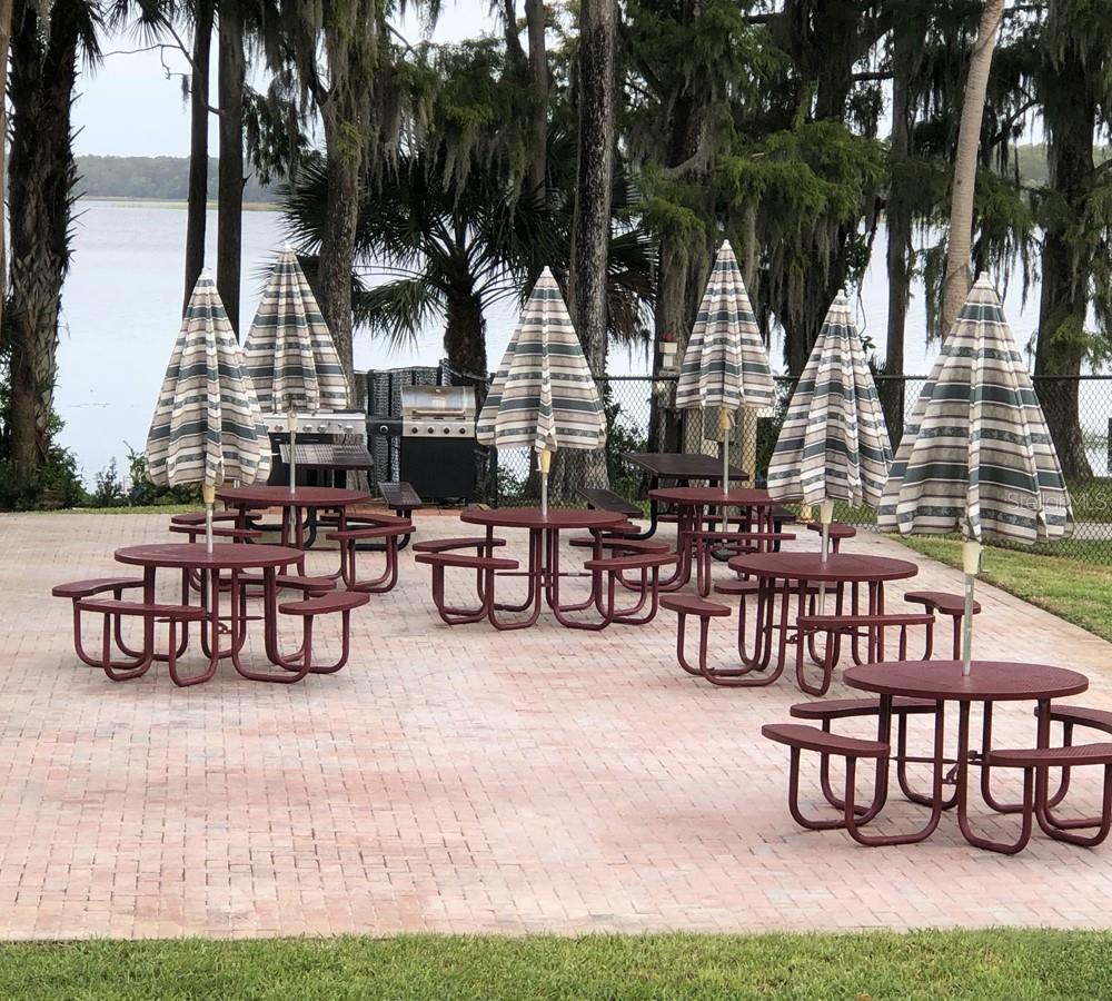 Lodge on Lake Tarpon