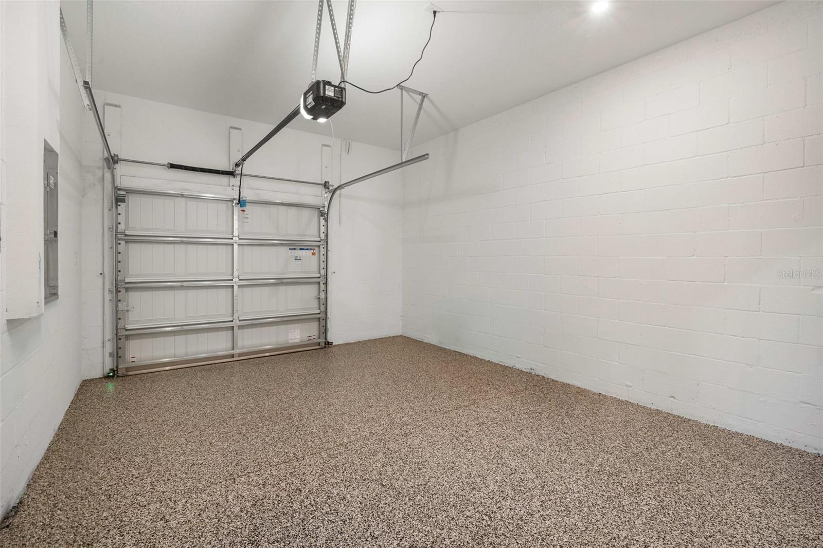 1 car garage