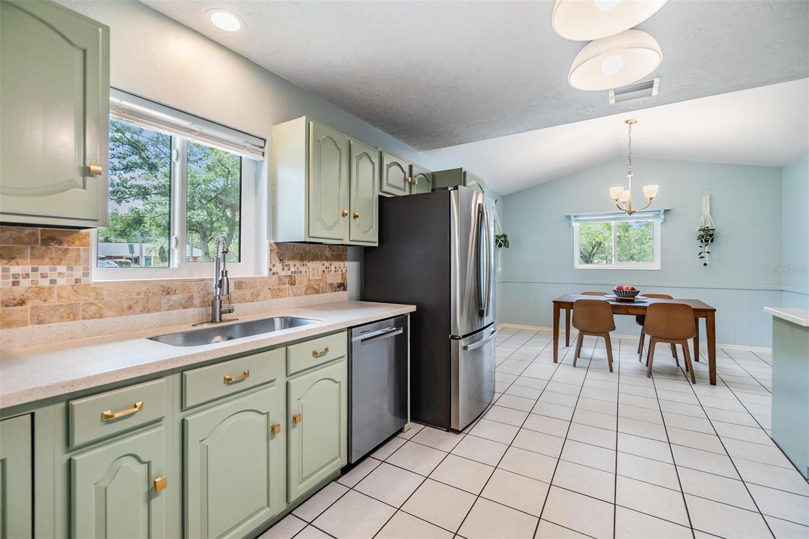 Bright open kitchen!