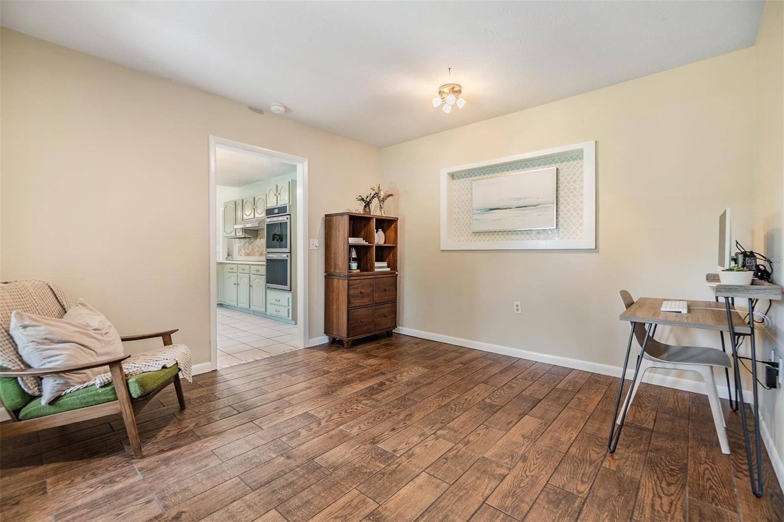 Large formal dining space next to kitchen!