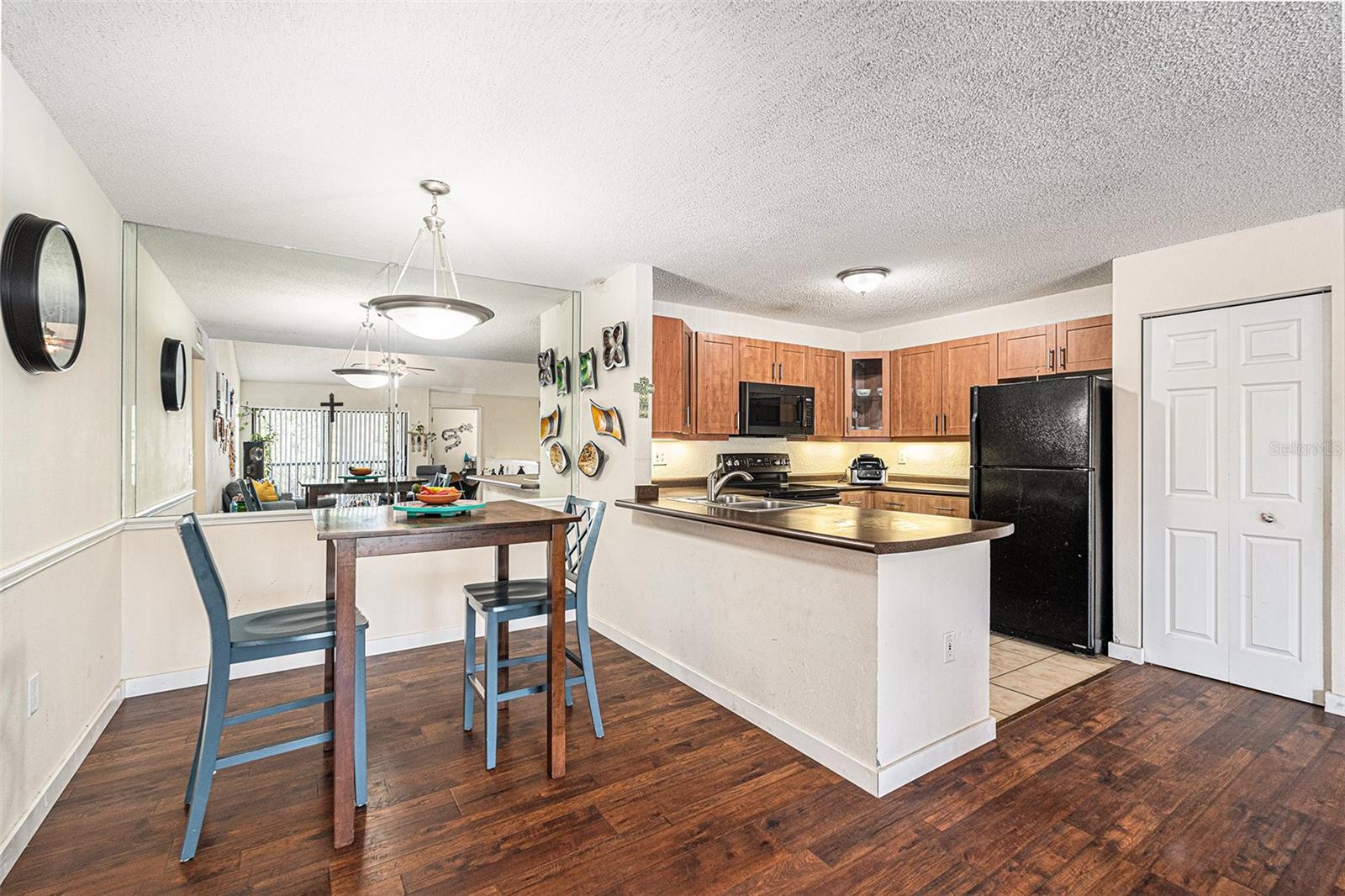 Dining room Kitchen combo