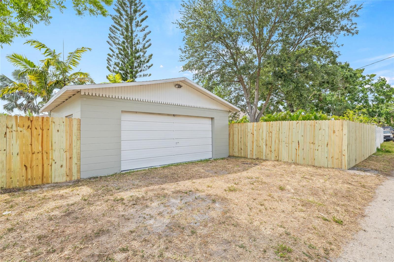 Detached Garage