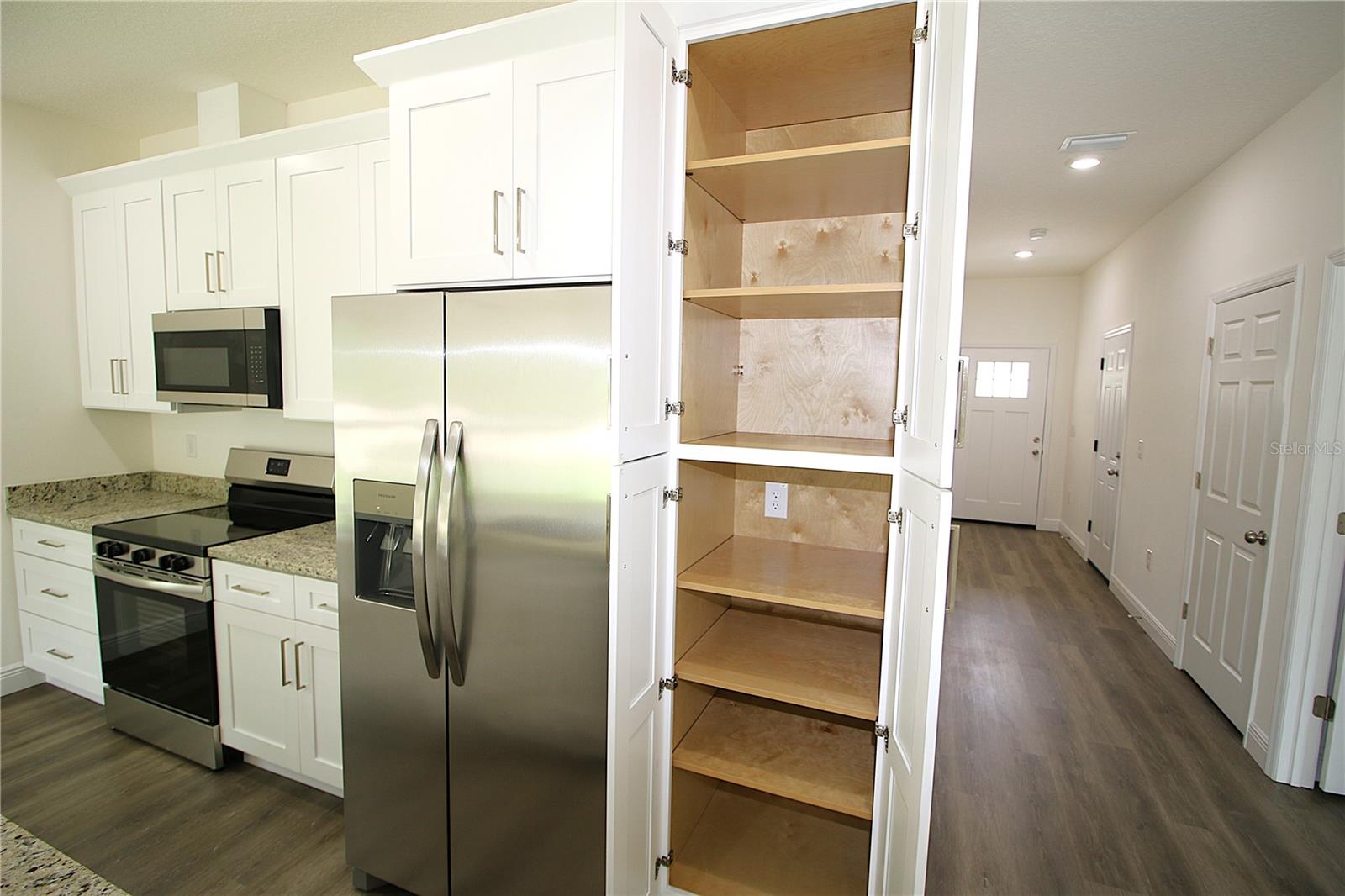 09. Kitchen