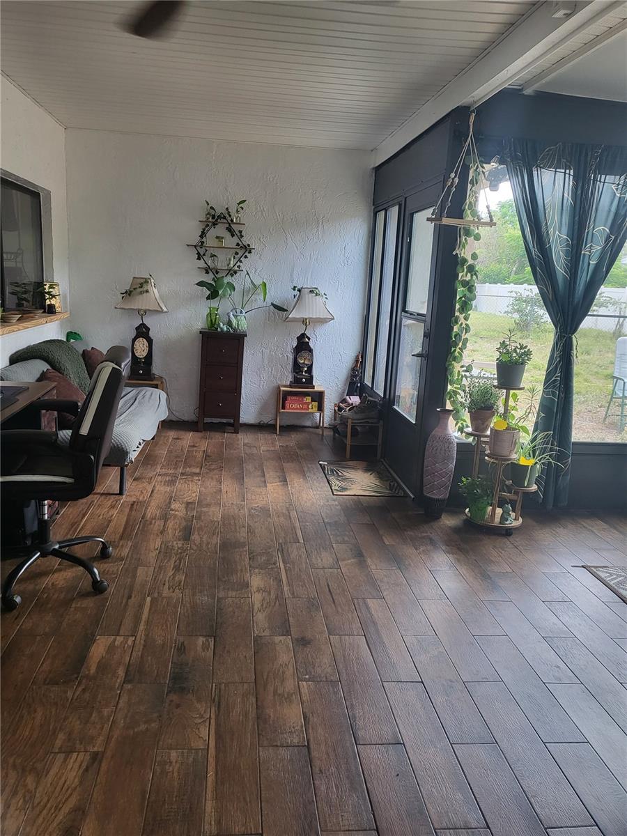 Sun Room /Bonus Room