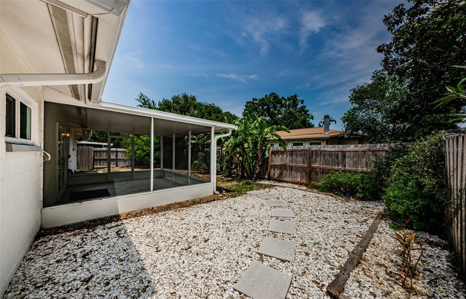 Low maintenance side yard