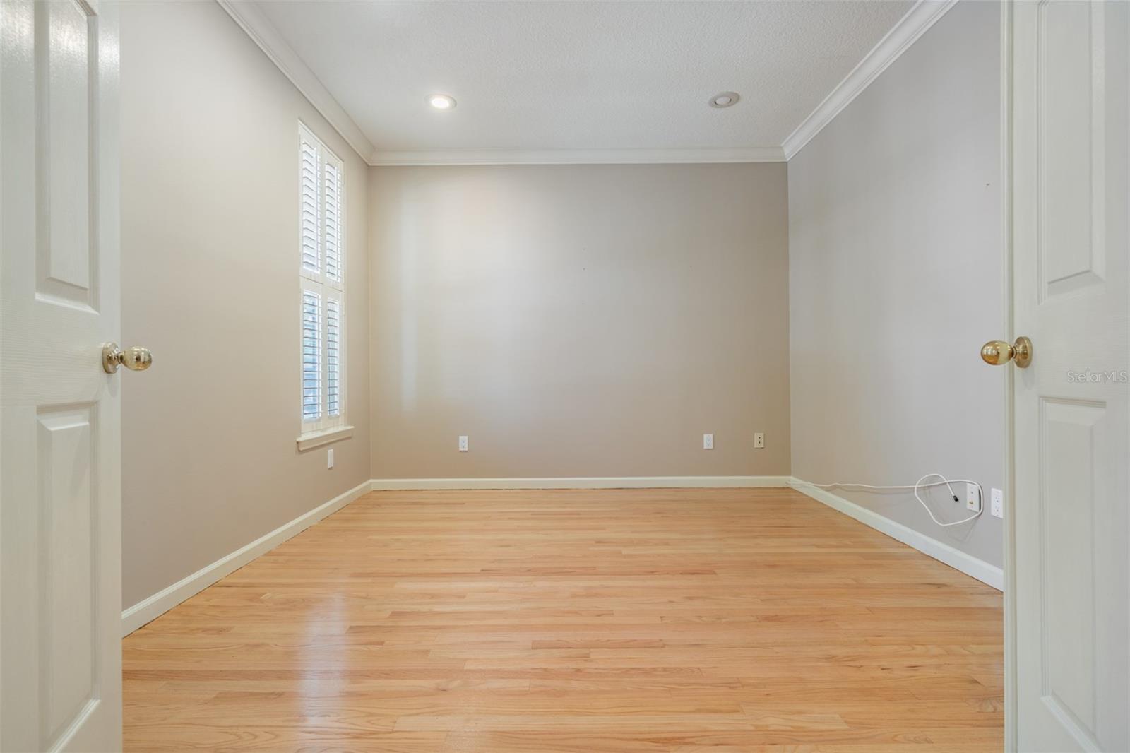 Den/4th Bedroom