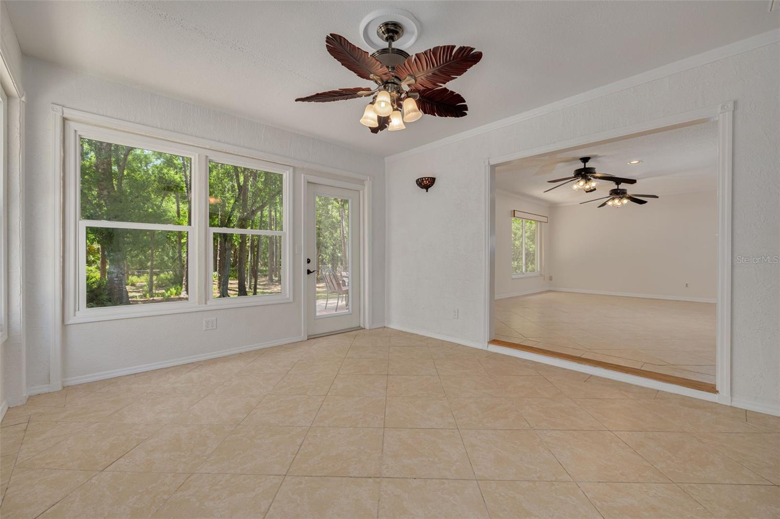 BONUS ROOM: office, exercise room, library, playroom!