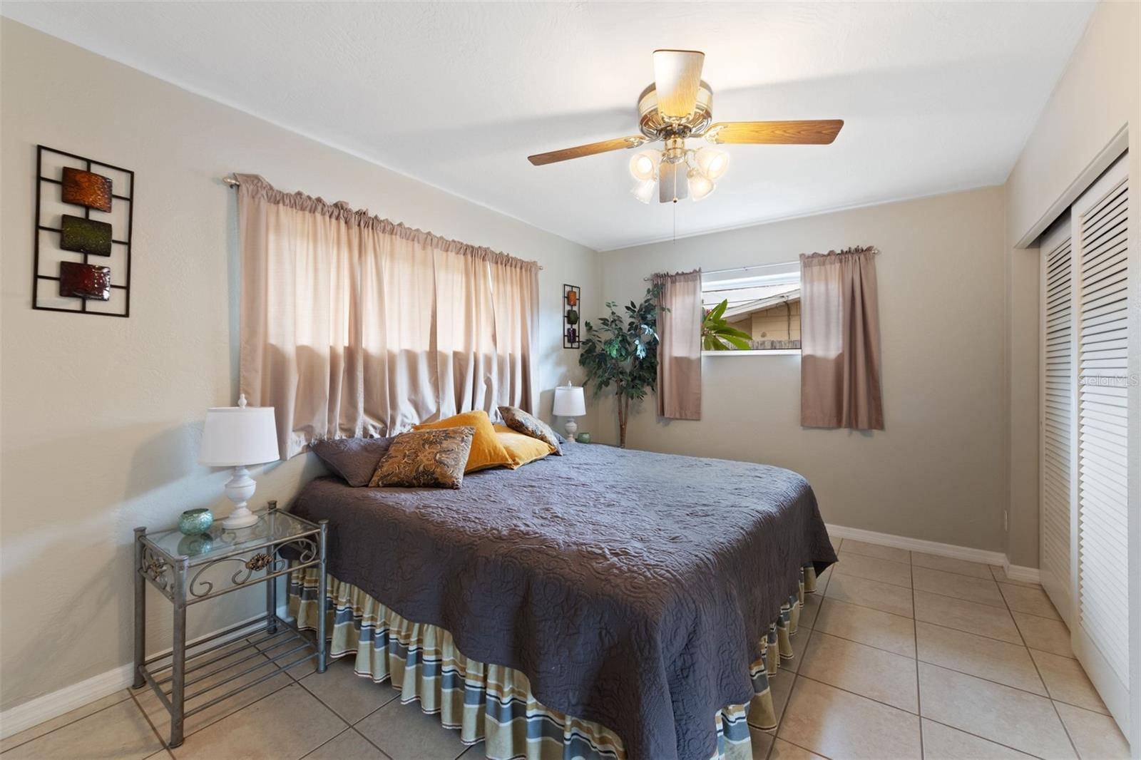 Primary Suite fits a king bed