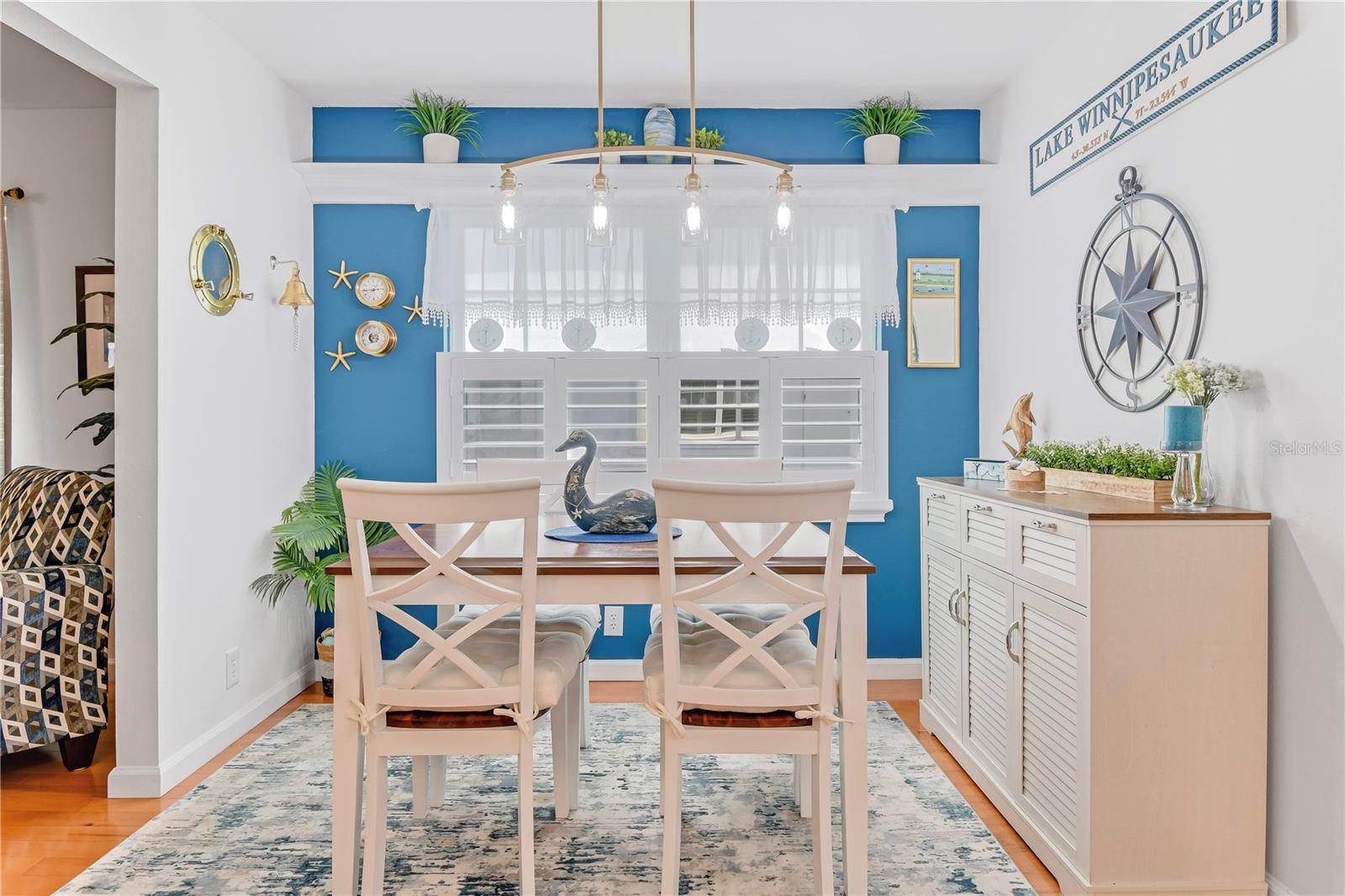Breakfast room