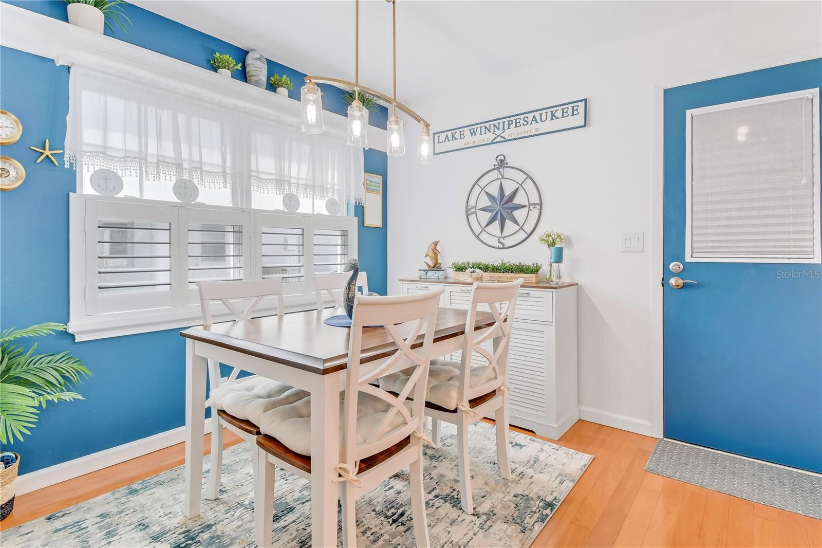 Breakfast room