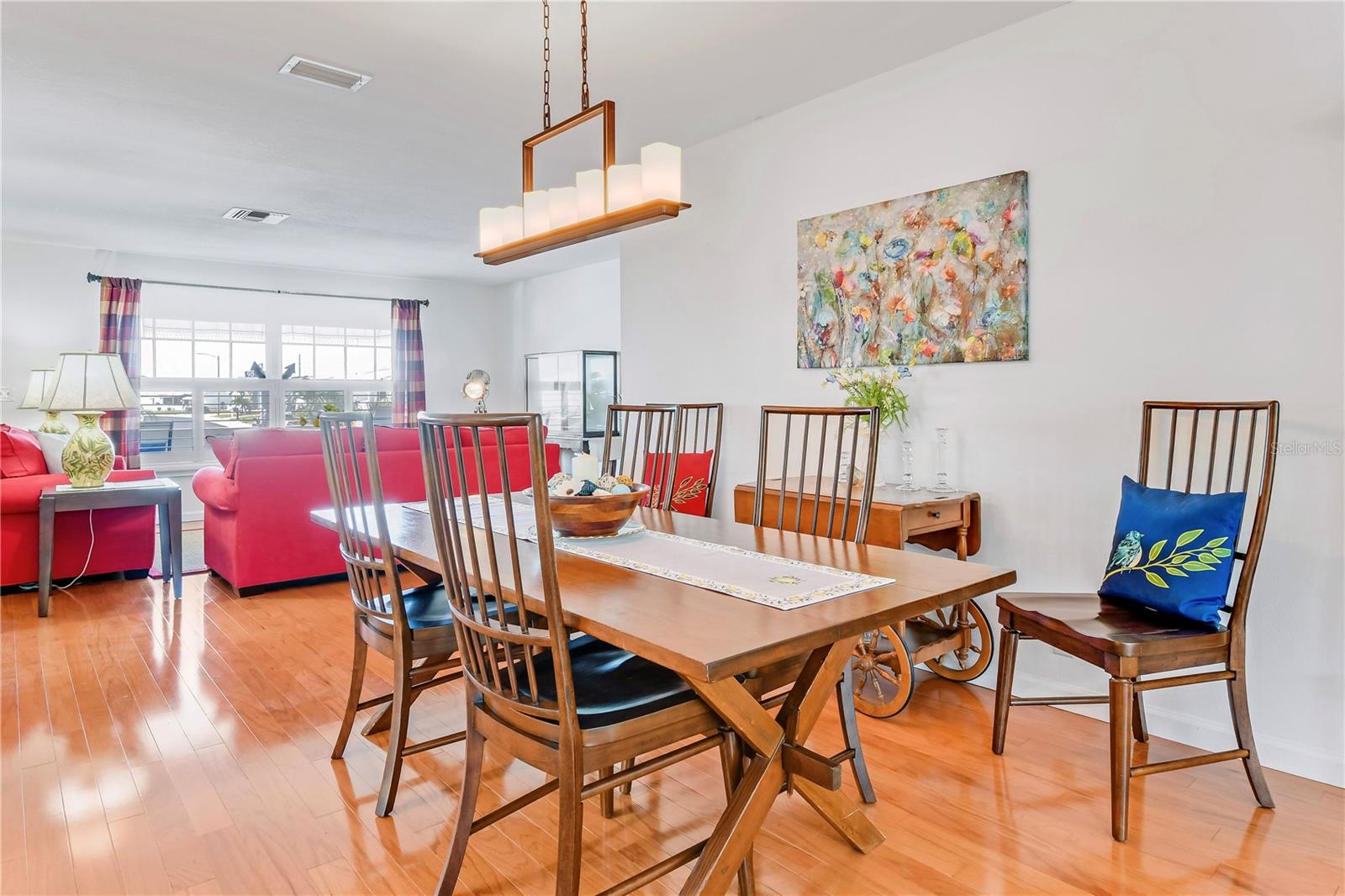 Formal dining room