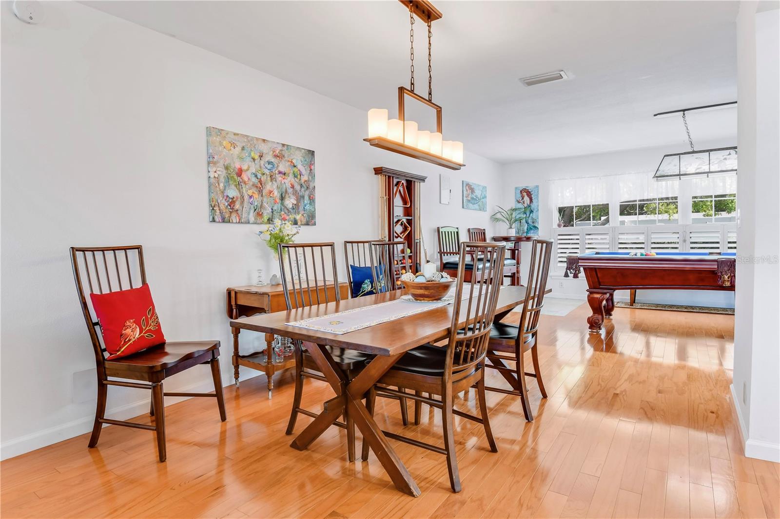 Formal dining room