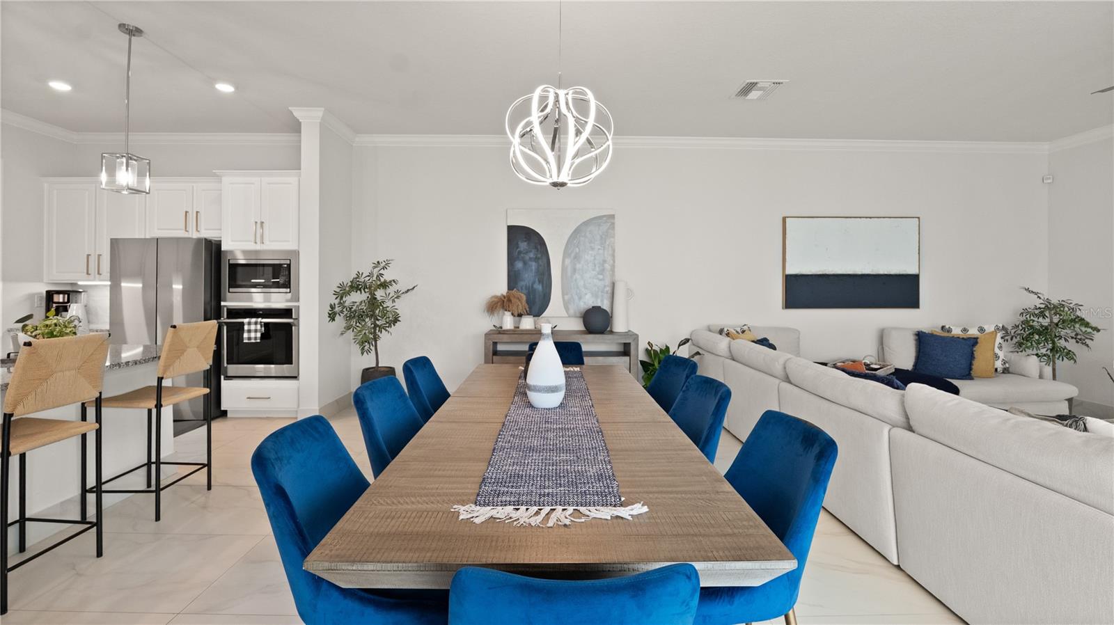 Kitchen/Dining/Livingroom Combo