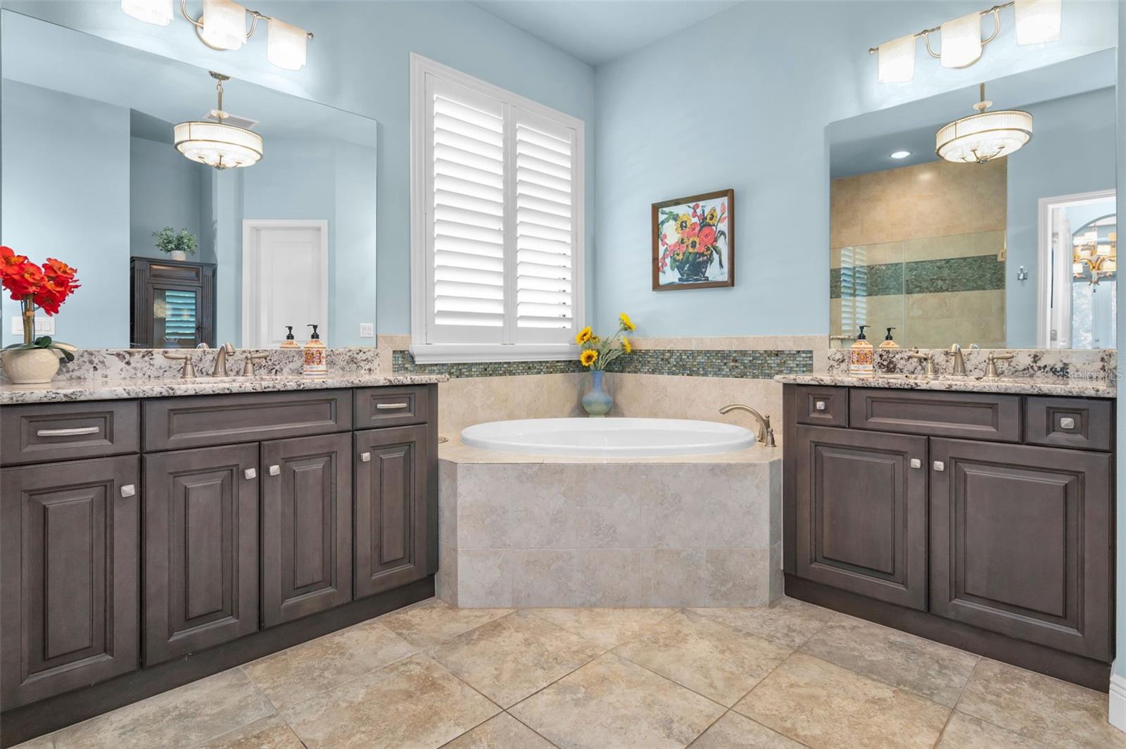 Primary Suite bathroom - Dual vanities