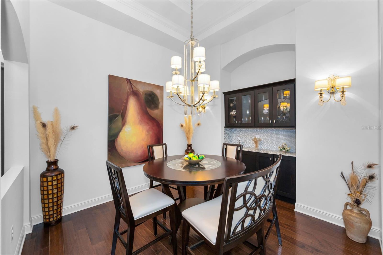 Formal Dining Room - Built in buffet niche