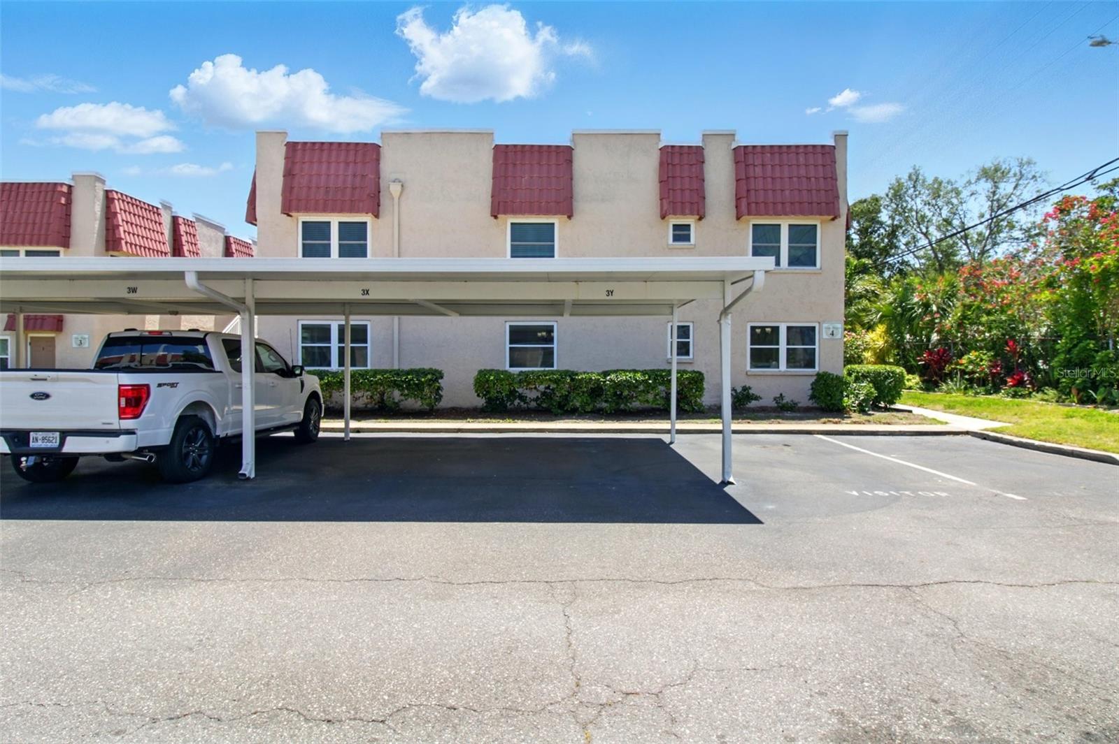 Frist floor Corner Unit at rear of complex