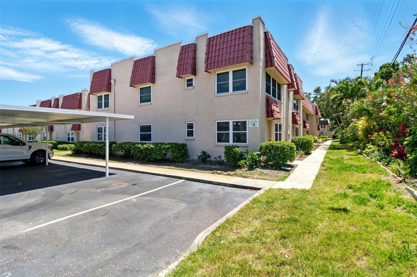Frist floor Corner Unit at rear of complex